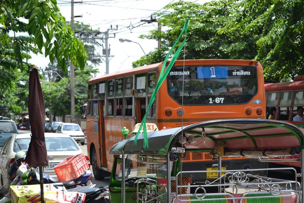 Jeesnail Guesthouse Bangkok Extérieur photo