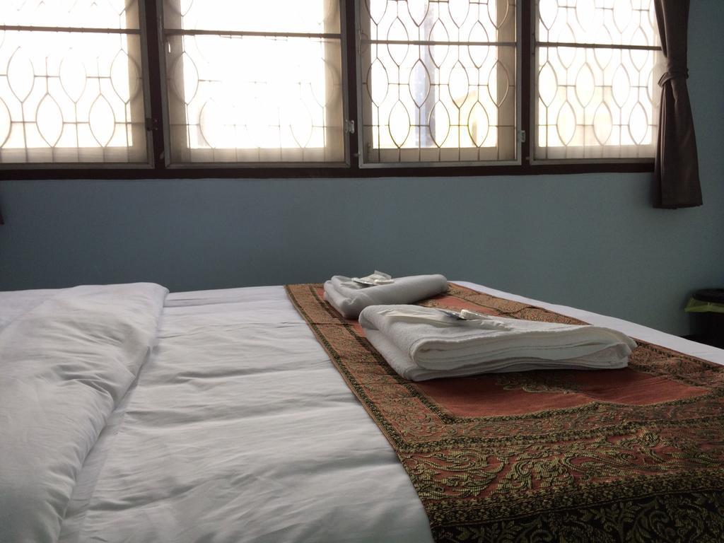 Jeesnail Guesthouse Bangkok Extérieur photo