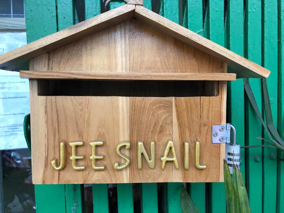 Jeesnail Guesthouse Bangkok Extérieur photo