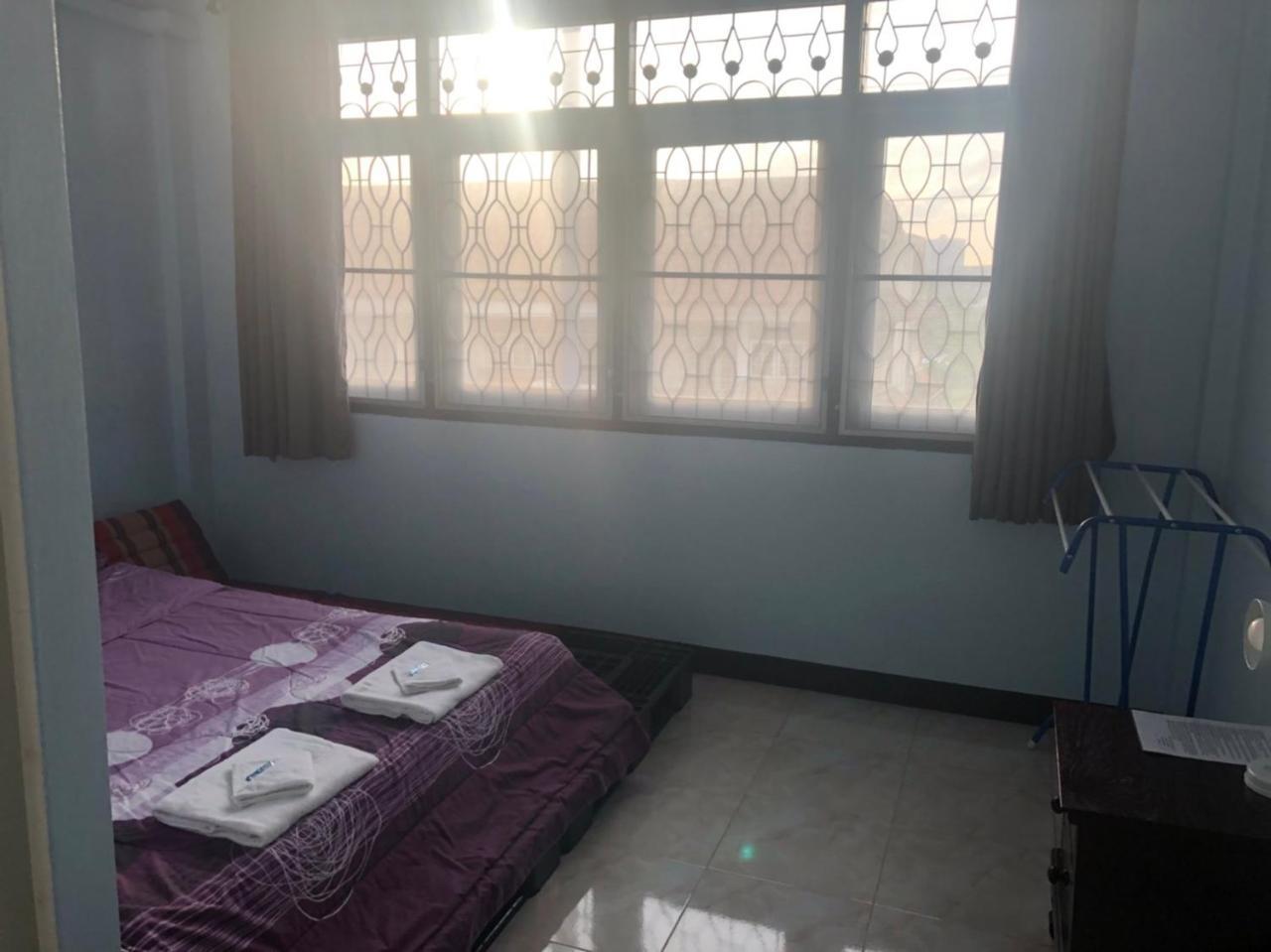 Jeesnail Guesthouse Bangkok Extérieur photo