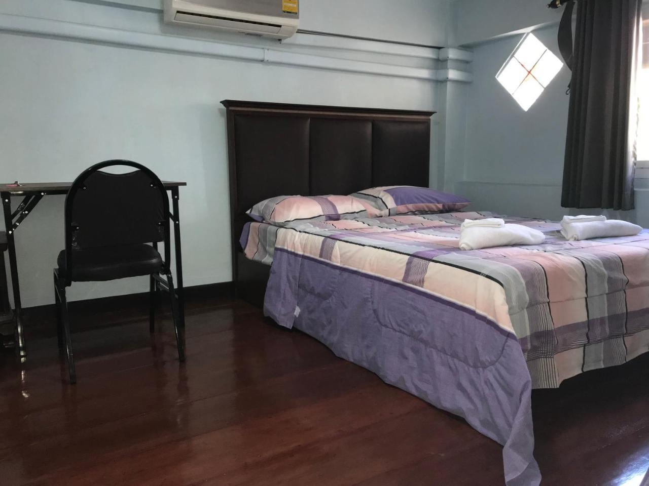 Jeesnail Guesthouse Bangkok Extérieur photo