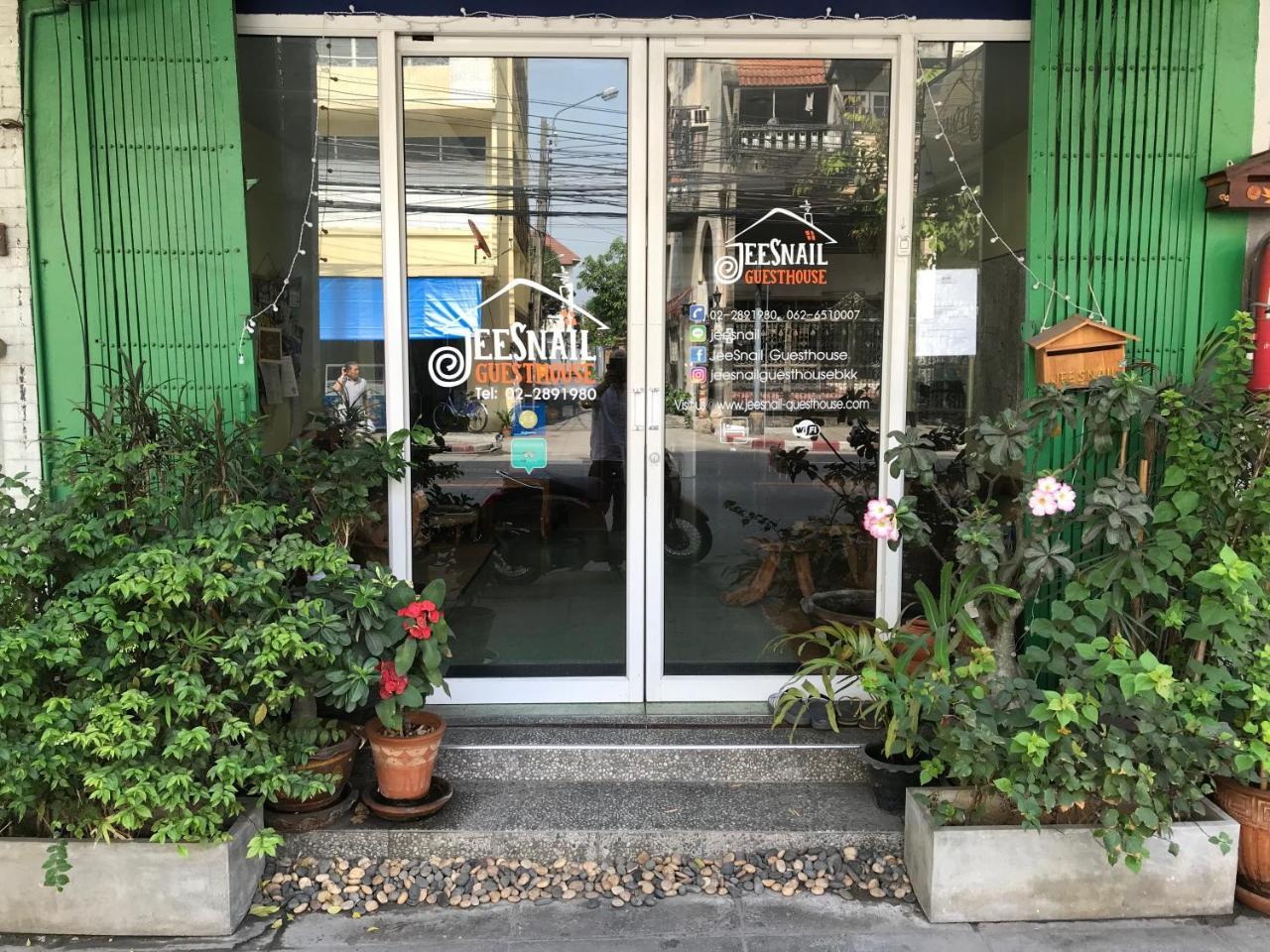 Jeesnail Guesthouse Bangkok Extérieur photo